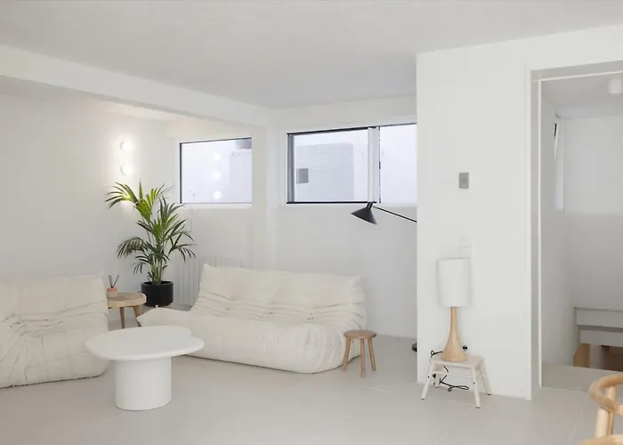 Architectural Gem In Santa Catarina Apartment