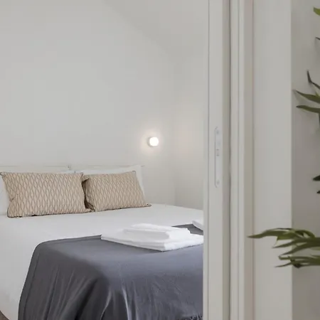 Architectural Gem In Santa Catarina Appartement